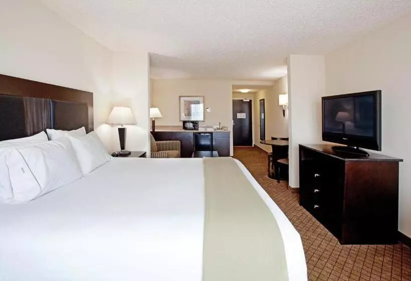 身障者適用スイートルーム, Holiday Inn Express And Suites Newberry, An Ihg