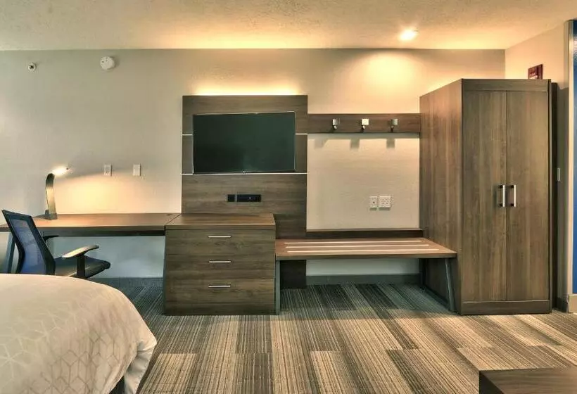 キングサイズベッドのスイートルーム, Holiday Inn Express Socorro, An Ihg