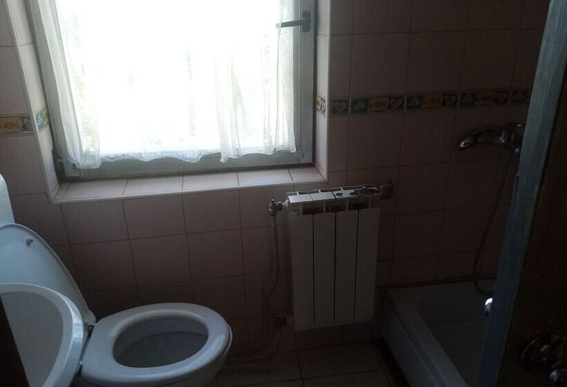 اتاق استاندارد, Pink Hostel Mimi