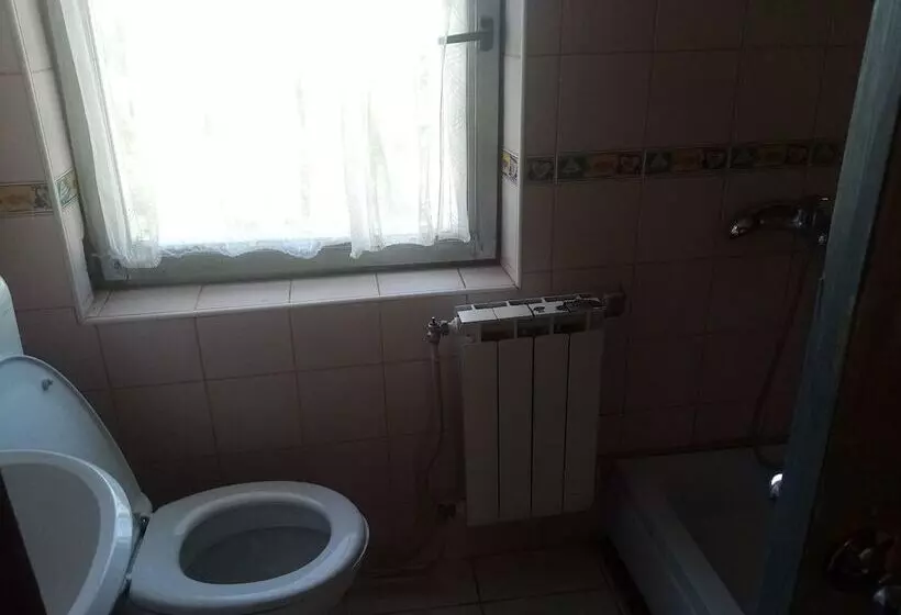 اتاق استاندارد, Pink Hostel Mimi