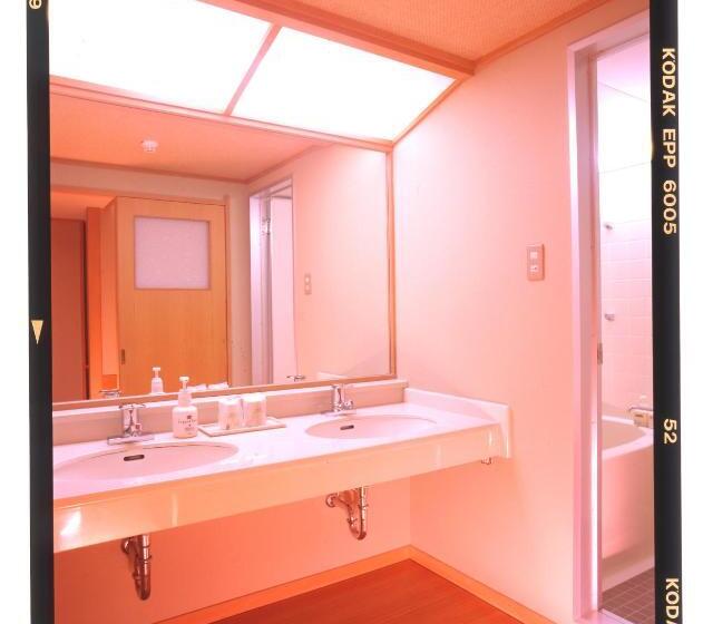 חדר סטנדרט לארבעה, Tateyama Prince