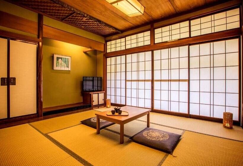 Quarto Triplo Economy, Ooedo Onsen Monogatari Unazuki Grand
