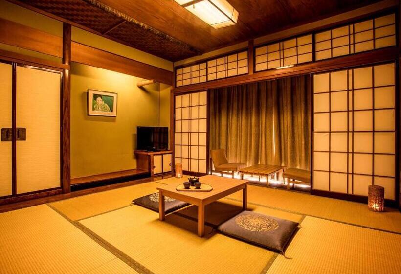 Quarto Triplo Economy, Ooedo Onsen Monogatari Unazuki Grand