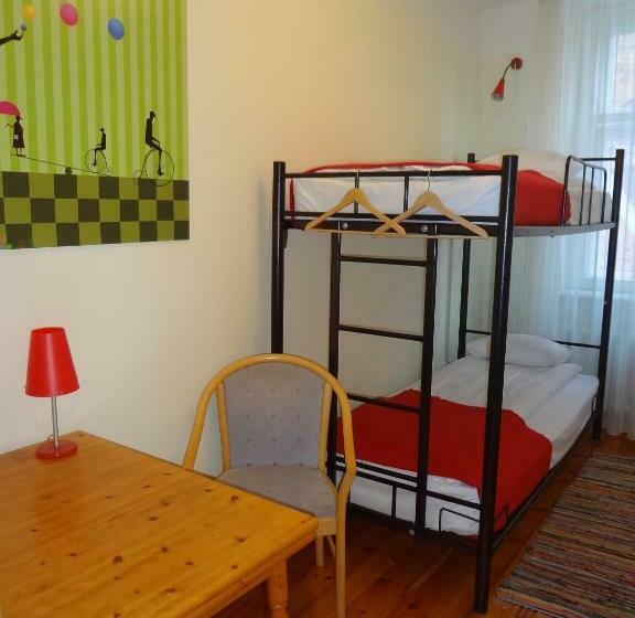 اتاق استاندارد, Red Nose Hostel With Self Check In