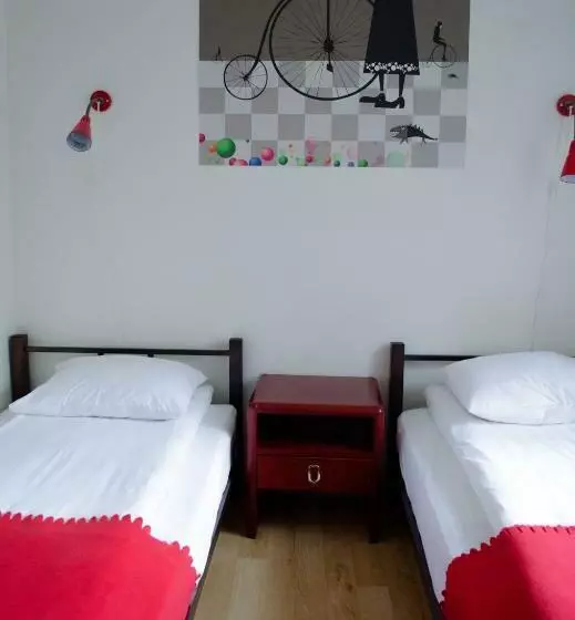 اتاق استاندارد, Red Nose Hostel With Self Check In