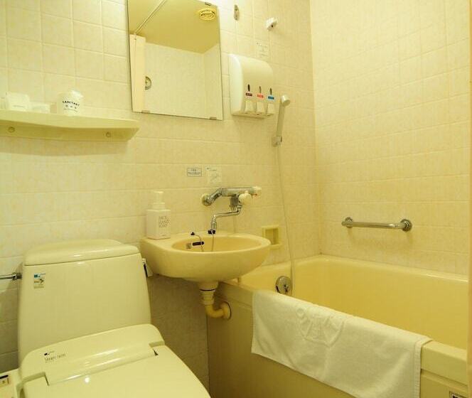 标准间, Fukuoka Toei