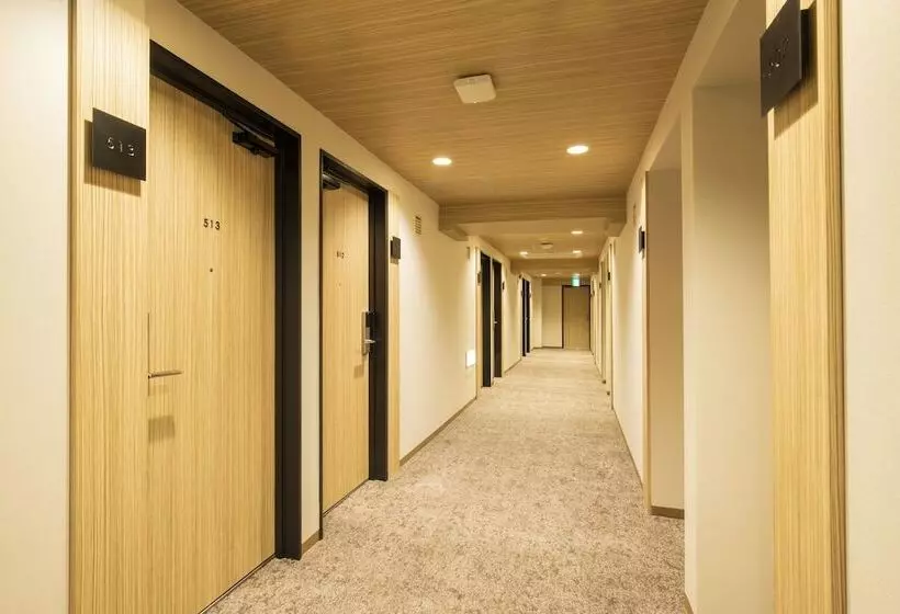 اتاق راحتی یک تخته, Fukuoka Toei