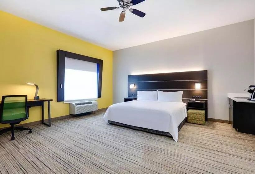 身障者適用スイートルーム, Holiday Inn Express Hotel & Suites Cleburne, An Ihg