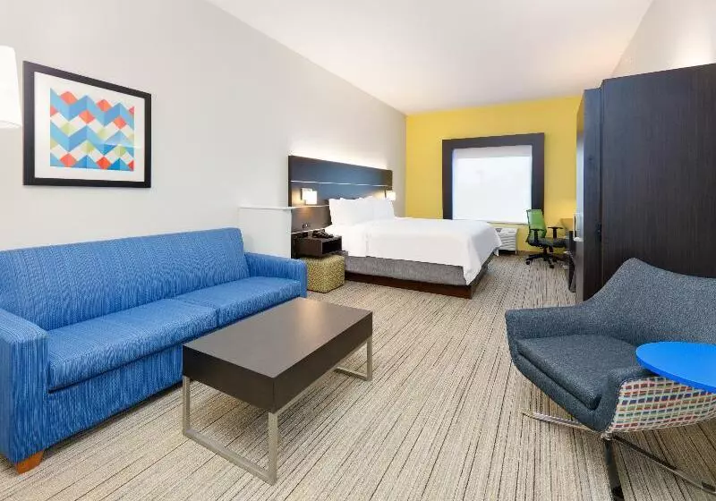 キングサイズベッドのスイートルーム, Holiday Inn Express Hotel & Suites Cleburne, An Ihg