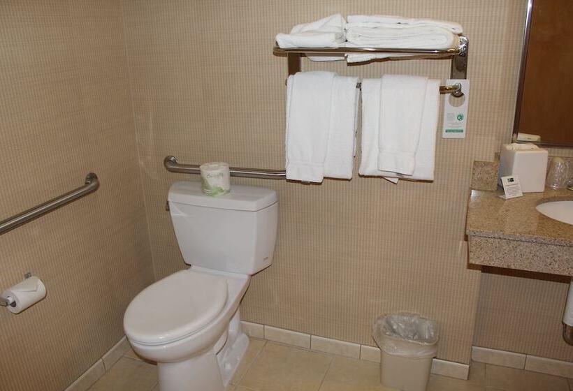 جناح, Holiday Inn Express Hotel & Suites Warrenton, An Ihg