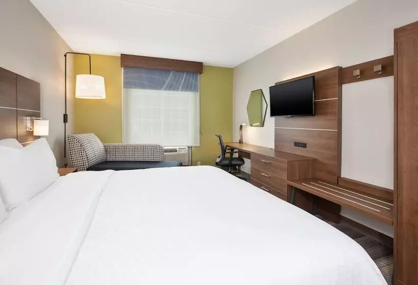 スイート, Holiday Inn Express Hotel & Suites Warrenton, An Ihg