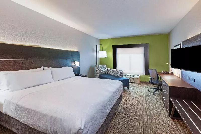 キングサイズベッドのスタンダードルーム, Holiday Inn Express Sealy, An Ihg