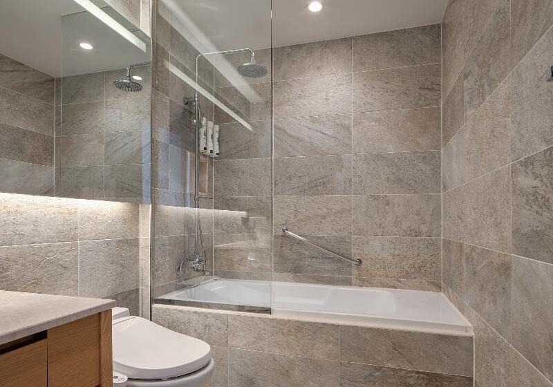 스탠다드 룸 킹사이즈 침대, Holiday Inn Express & Suites Cheney, An Ihg