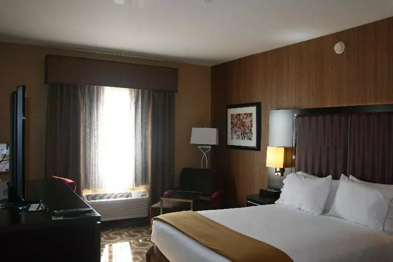 Standard-huone, Holiday Inn Express & Suites Graham, An Ihg