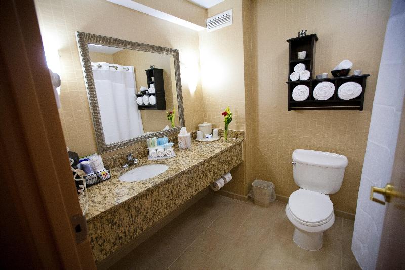 Номер Стандарт, Holiday Inn Express & Suites Graham, An Ihg