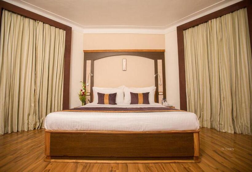 اتاق سوپریور, Kodai International