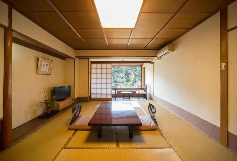 اتاق استاندارد با چشمانداز, Momijiya Honkan Takaosansou