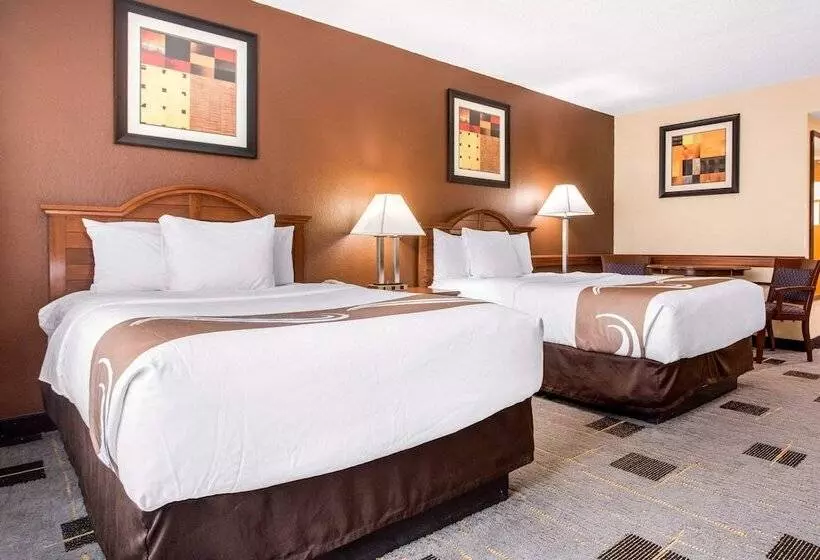 ２ダブルベッドのスタンダードルーム, Quality Inn & Suites