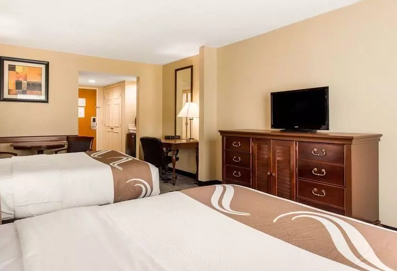 ２ダブルベッドのスタンダードルーム, Quality Inn & Suites