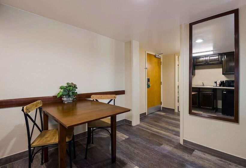 スイート, Quality Inn & Suites