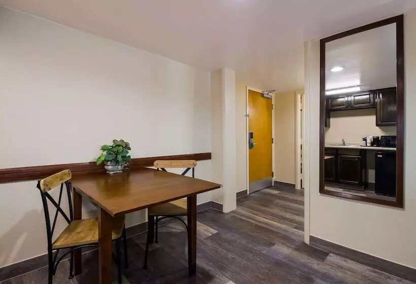 スイート, Quality Inn & Suites
