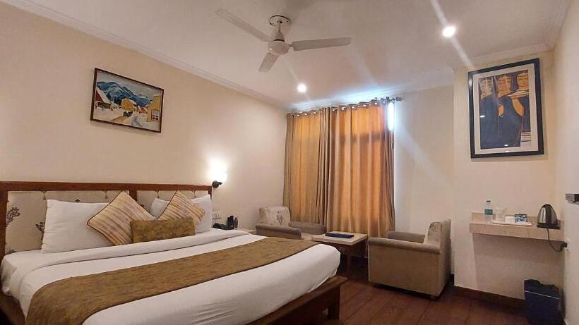 デラックスルーム, Tulip Inn Green Castle Mall Road