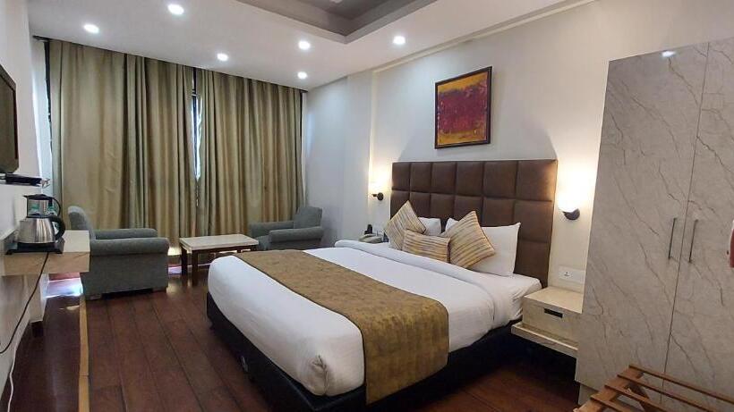 マウンテンビュースタンダードルーム, Tulip Inn Green Castle Mall Road