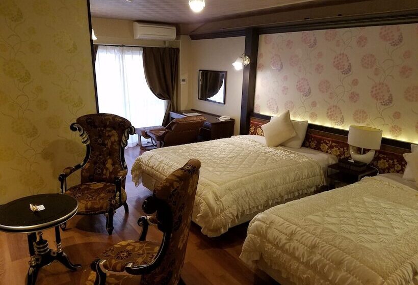 Quarto Superior, Yufuin Besso Shikisai