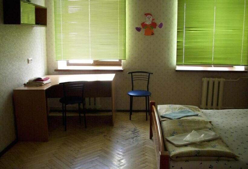 اتاق استاندارد, Yaroslav Hostel