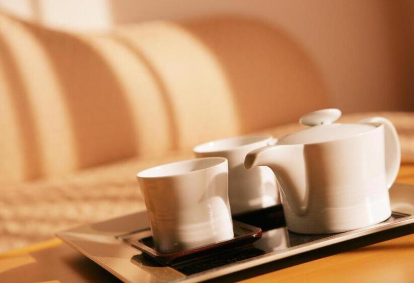 חדר דלוקס, Asaya