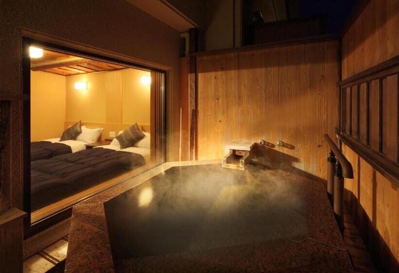 חדר דלוקס, Asaya