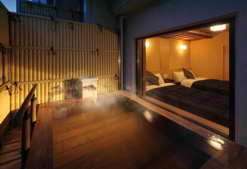 חדר דלוקס, Asaya