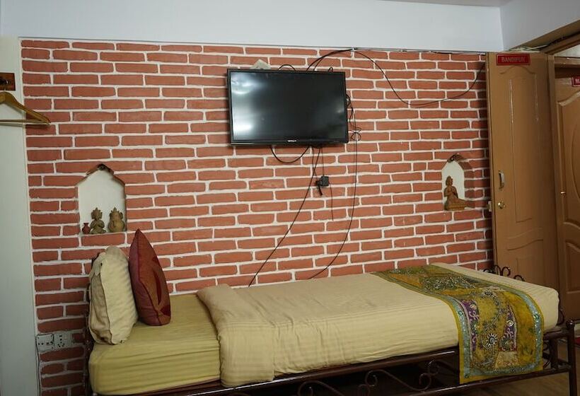 اتاق لوکس, Cosy