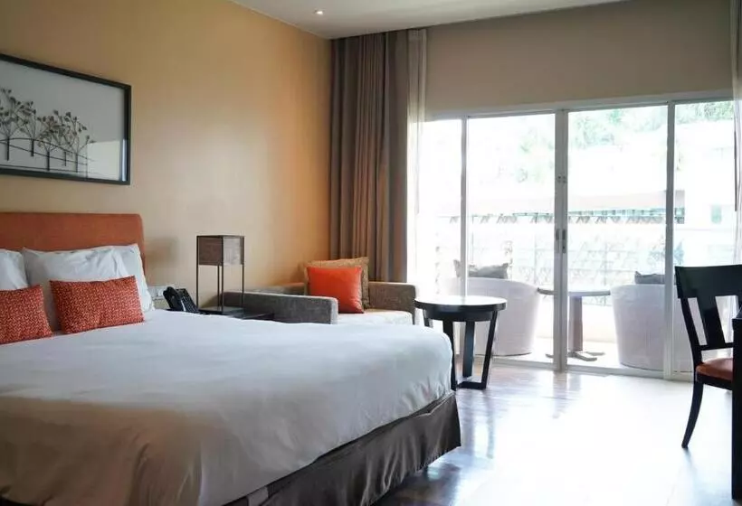 キングサイズベッドのクラシックルーム, Phuket Panwa Beachfront Resort