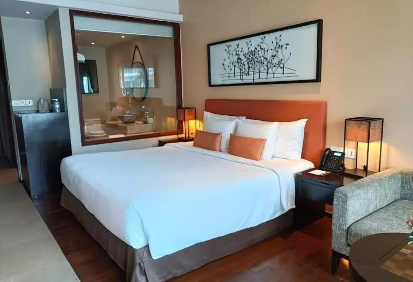 キングサイズベッドのクラシックルーム, Phuket Panwa Beachfront Resort