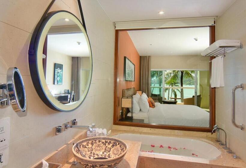 اتاق استاندارد با تخت بزرگ, Phuket Panwa Beachfront Resort