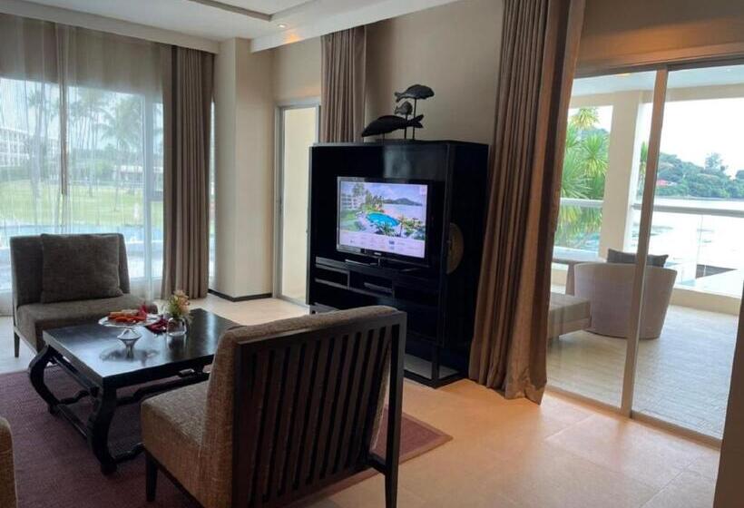 سوییت, Phuket Panwa Beachfront Resort