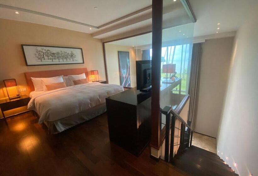 سوئیت با تخت بزرگ, Phuket Panwa Beachfront Resort