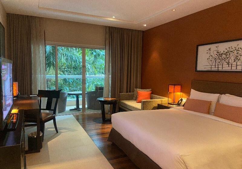 اتاق استاندارد با تخت بزرگ, Phuket Panwa Beachfront Resort