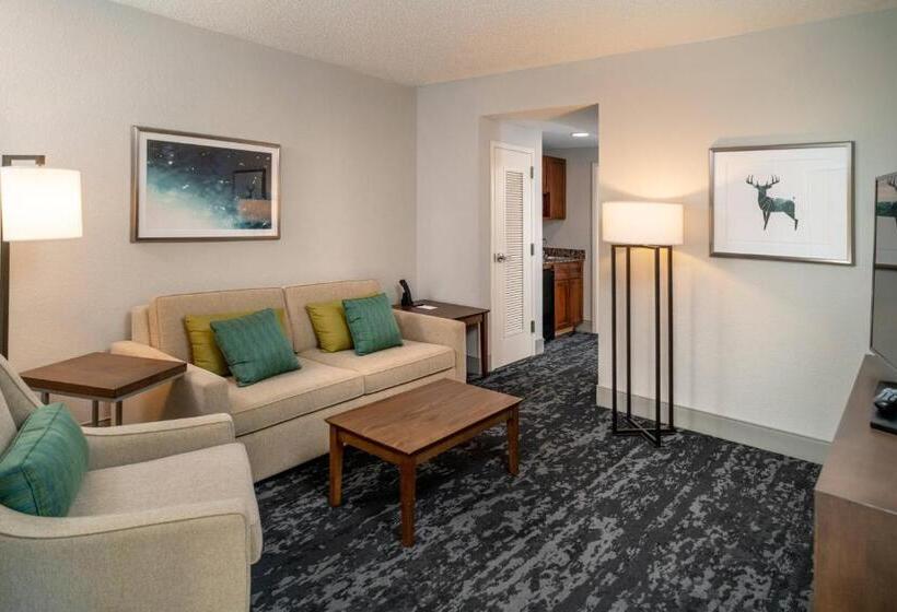 이그제큐티브 스위트, Delta Hotels By Marriott Huntington Mall