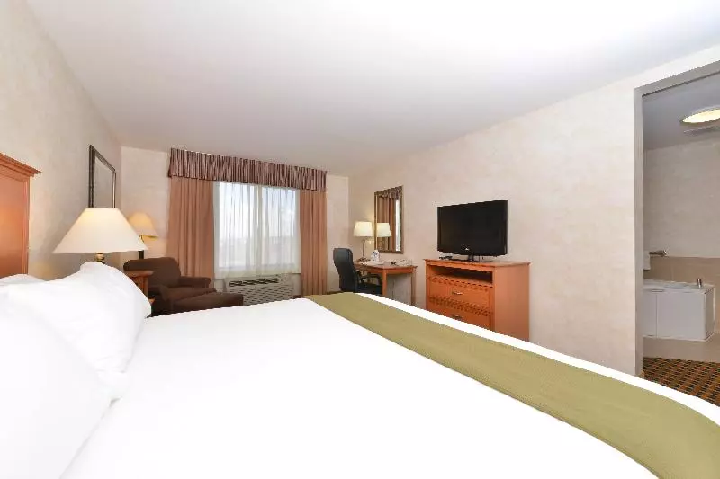 キングサイズベッドのエクゼクティブルーム, Holiday Inn Express Rawlins By Ihg