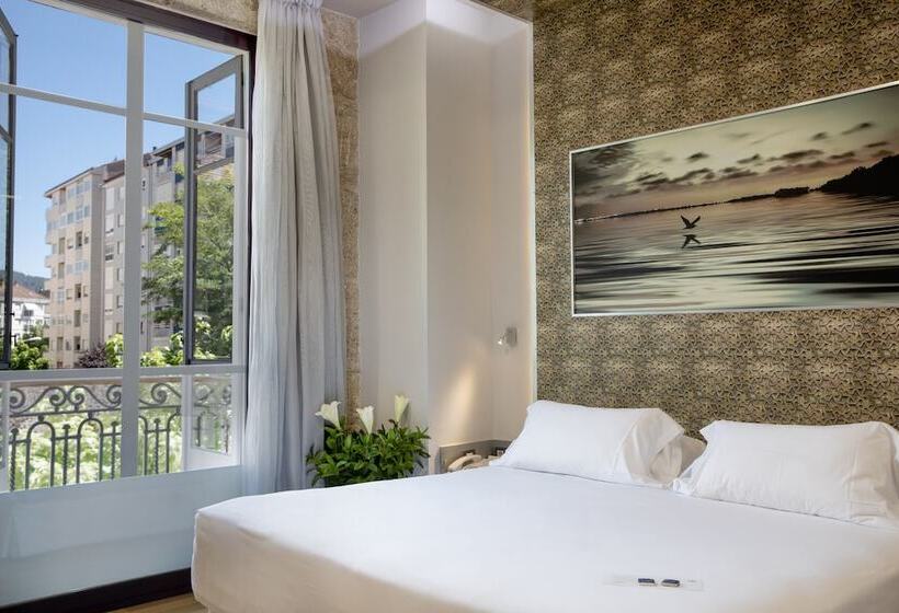 חדר משפחתי, NH Ourense