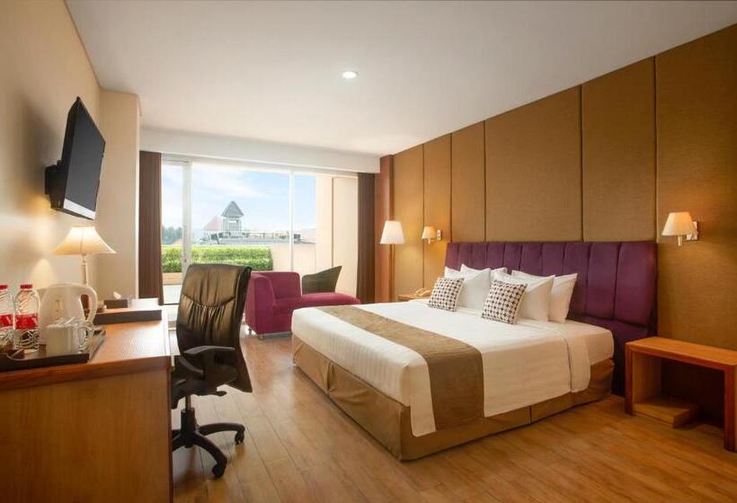 Suite Executive, Merapi Merbabu Hotel Yogyakarta Powered By Archipelago