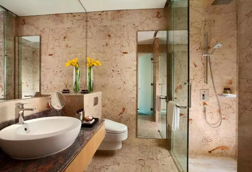 سوییت, Resorts World Sentosa  Equarius Villas