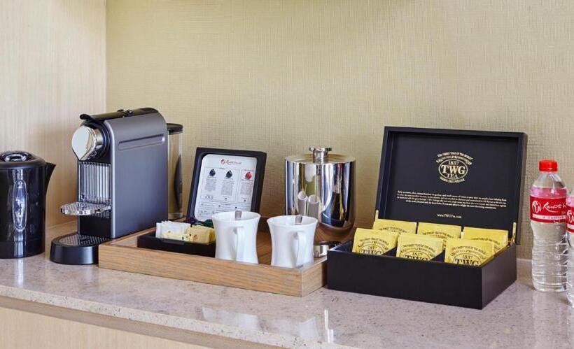 ویلای 2 خوابه, Resorts World Sentosa  Equarius Villas