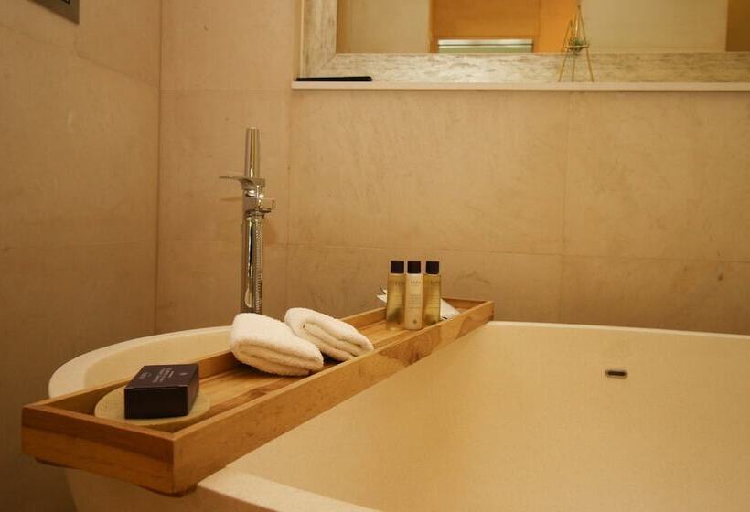 ویلای 1 خوابه, Resorts World Sentosa  Equarius Villas