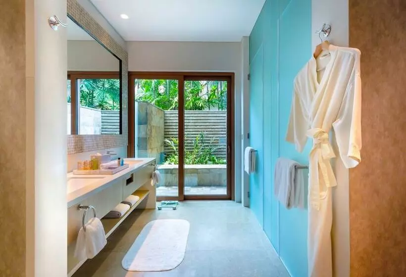 ویلای 2 خوابه, Resorts World Sentosa  Equarius Villas