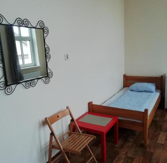 标准三人间, Hostel Orange Plus
