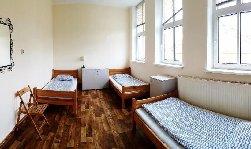 اتاق استاندارد سه نفره, Hostel Orange Plus