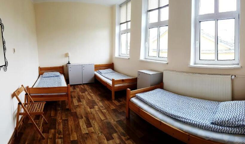 اتاق استاندارد سه نفره, Hostel Orange Plus